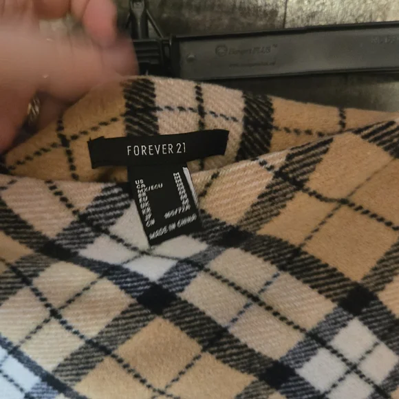 Forever 21 Plaid Mini Skirt in Tan, Black, and White - Picture 4 of 7